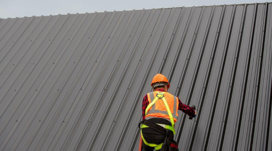 Professional gutter cleaning in Mayfield, UT